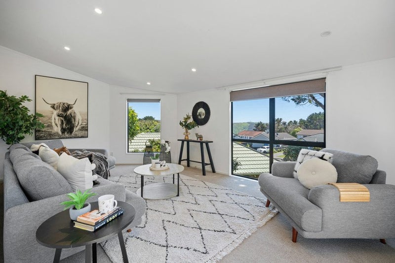 102 Montgomery Avenue, Karori, Wellington - Carousel 2