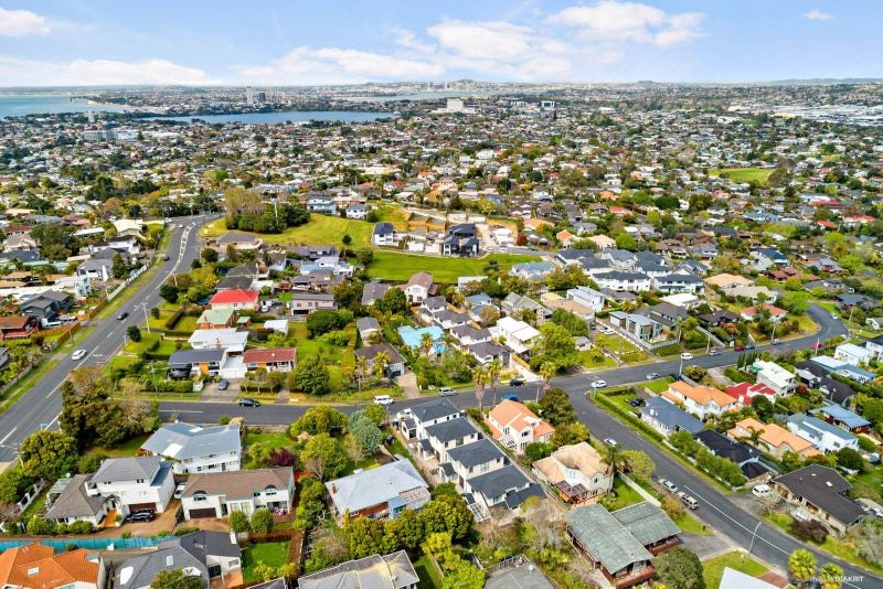 3B Kenmure Avenue, Forrest Hill, Auckland - Carousel 22