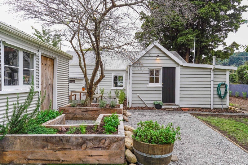 21 Bethune Street, Featherston, Featherston - Carousel 26