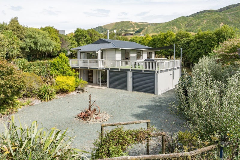 169 Cable Bay Road, Nelson - Carousel 1