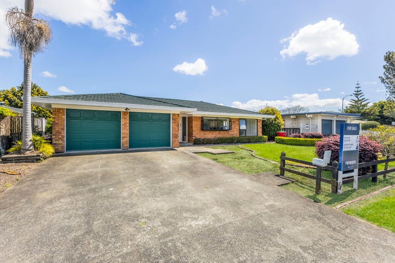3 Zenith Place, Conifer Grove, Takanini - Carousel 1