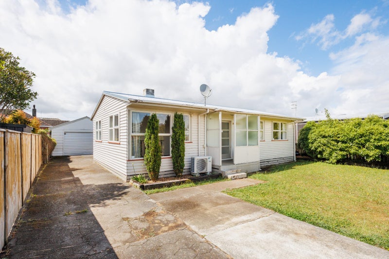 102 Limbrick Street, Terrace End, Palmerston North - Carousel 1