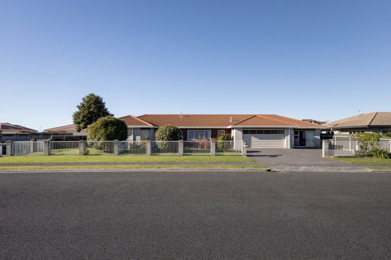 55 Plateau Heights, Mount Maunganui, Mount Maunganui - Carousel 1