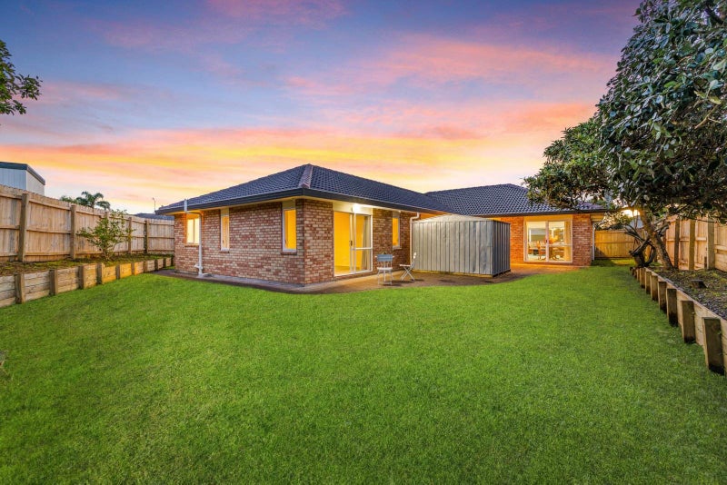 8 Macnean Drive, East Tamaki Heights, Auckland - Carousel 2