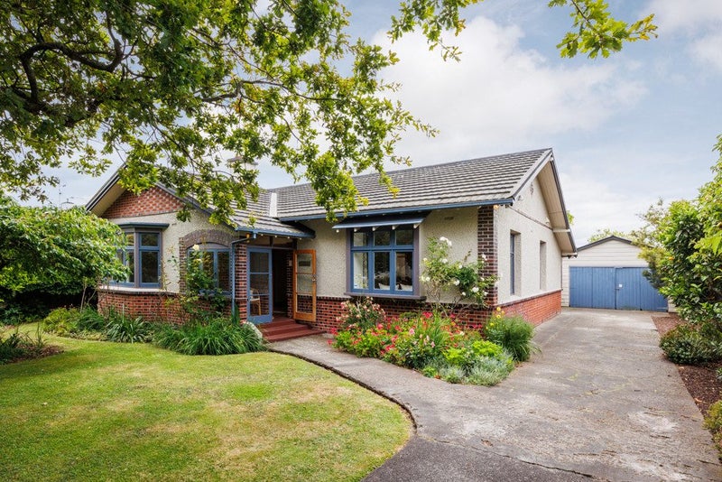 7 Saint Johns Avenue, Palmerston North - Carousel 1