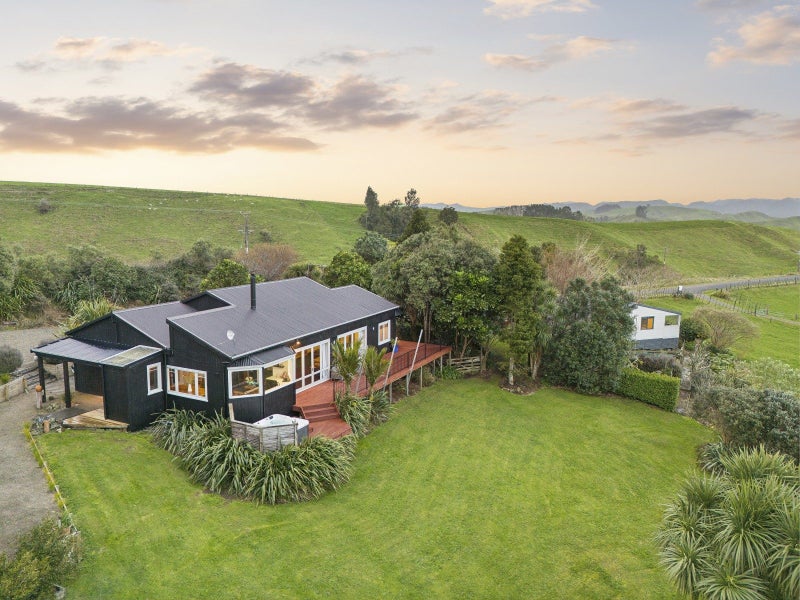 155 Arthur Road, Hamilton - Carousel 1