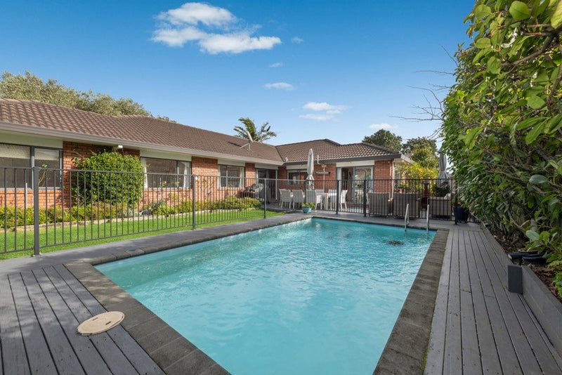 5 Moy Place, East Tamaki Heights, Auckland - Carousel 2
