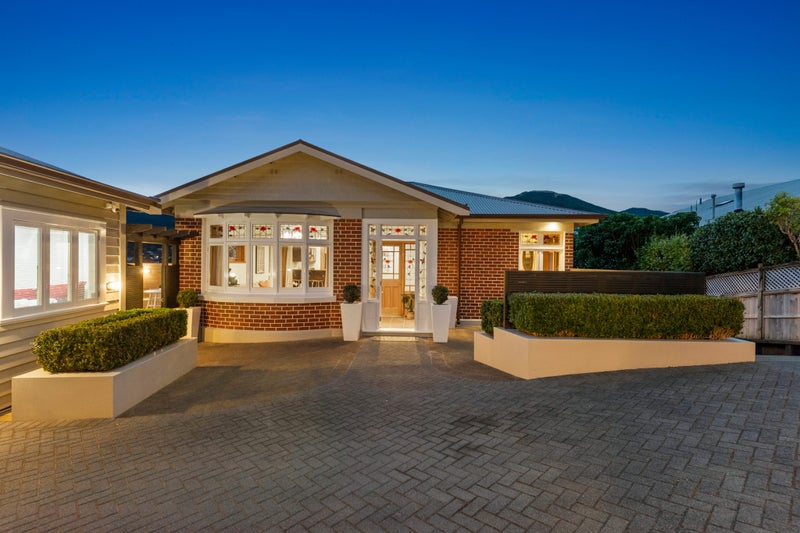 16B Orari Street, Ngaio, Wellington - Carousel 1