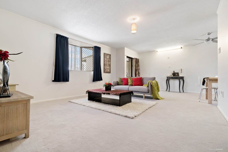 2A Plymouth Place, Papatoetoe, Auckland - Carousel 1