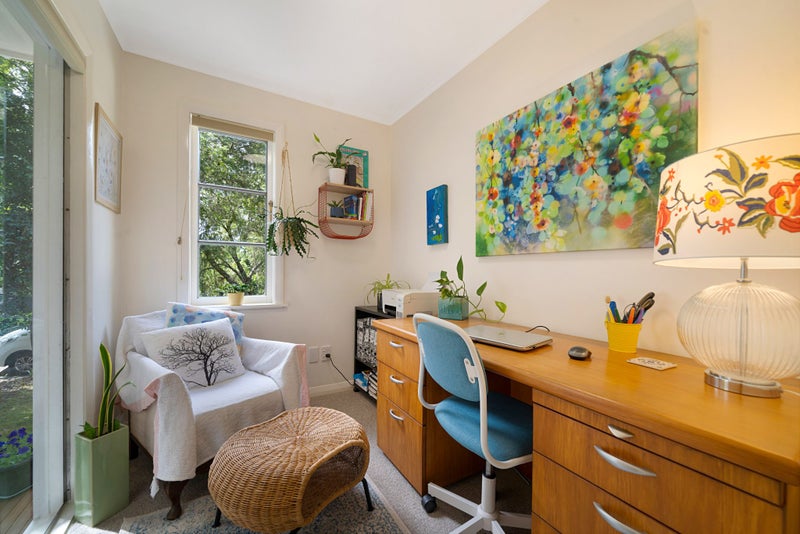 19 Hollywood Avenue, Titirangi, Auckland - Carousel 19