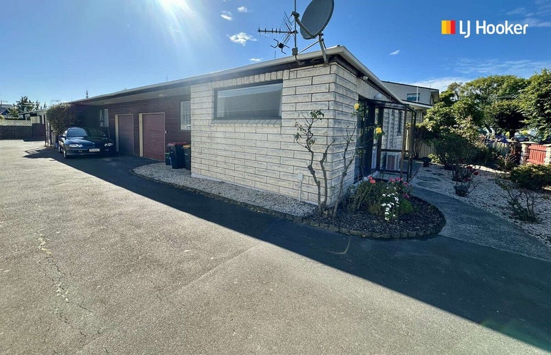 10A Law Street, Caversham, Dunedin - Carousel 1