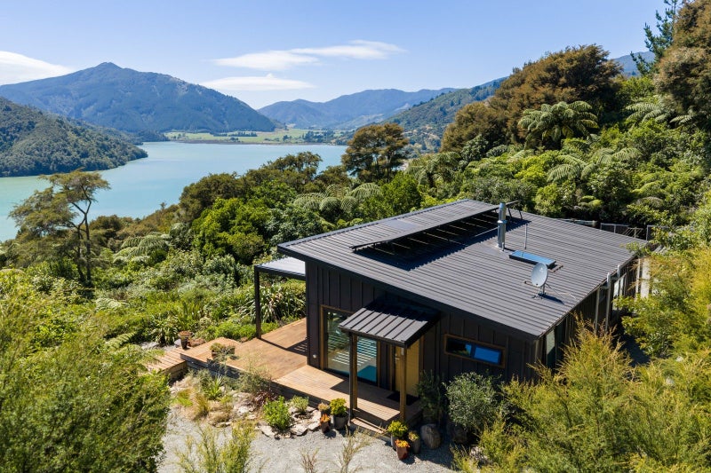 67 Korimako Rise, Picton - Carousel 1
