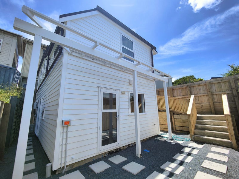 93B Tasman Street, Mount Cook, Wellington - Carousel 2