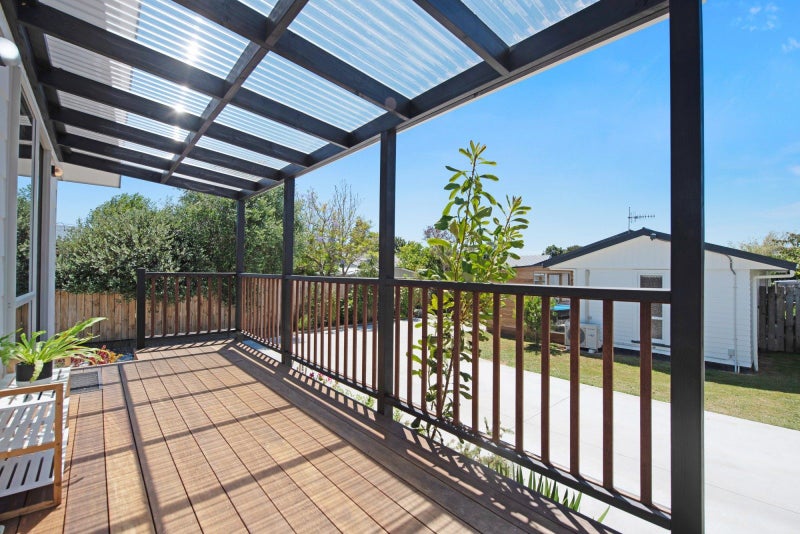 59 Martin Road, Paraparaumu Beach, Paraparaumu - Carousel 1