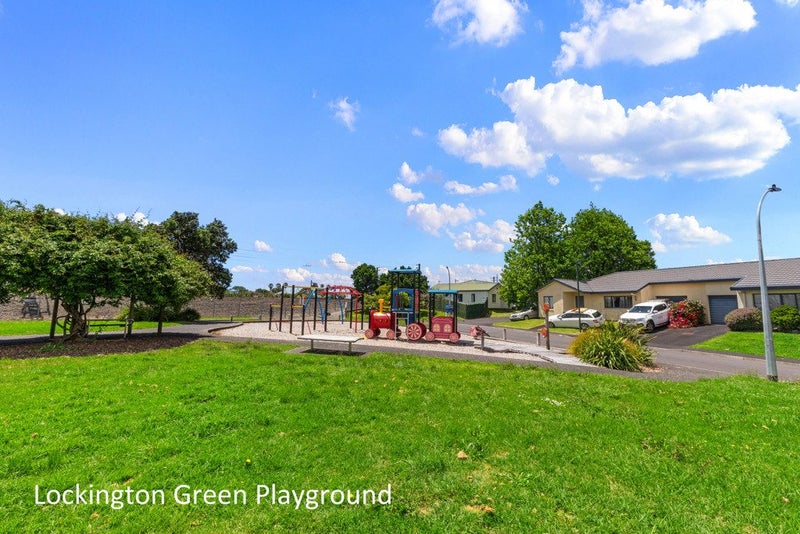 1 Neta Grove, Henderson, Auckland - Carousel 23