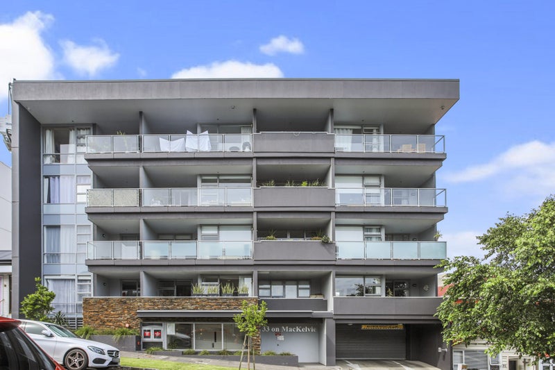 1B/33 Mackelvie Street, Grey Lynn, Auckland - Carousel 1