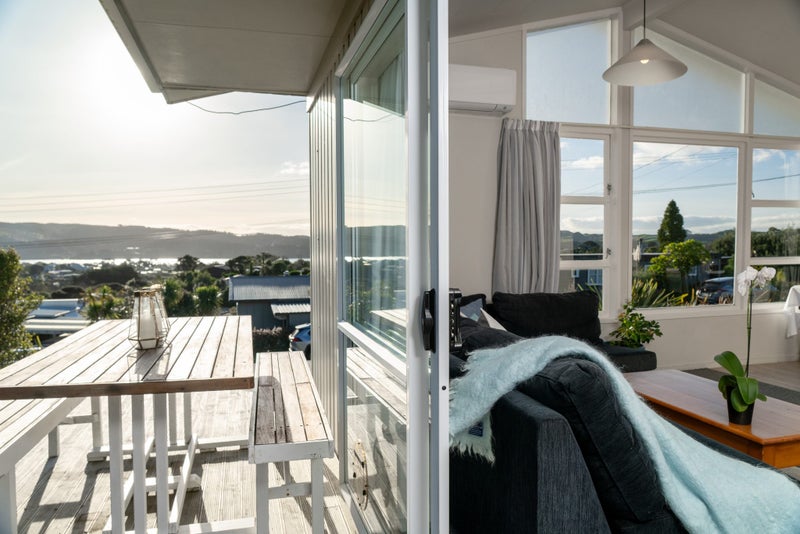 6 Manukau Road, Raglan - Carousel 1