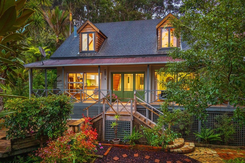 181 Laingholm Drive, Laingholm, Auckland - Carousel 1