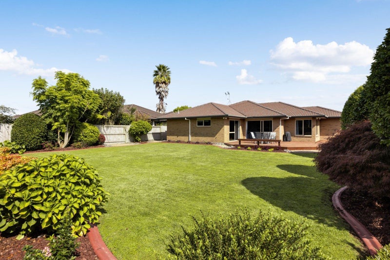13 Rosewood Court, Huntington, Hamilton - Carousel 3