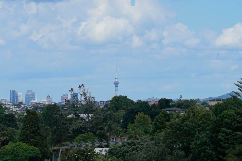 2/6 Mossop Rise, Glenfield, Auckland - Carousel 2