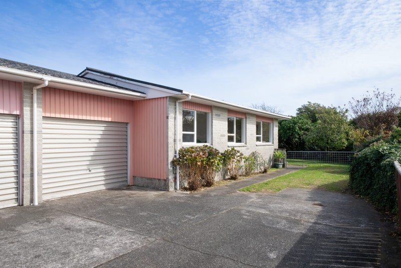 64A Parata Street, Waikanae - Carousel 1