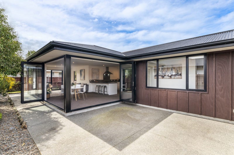75B Vivian Street, Burwood, Christchurch - Carousel 1