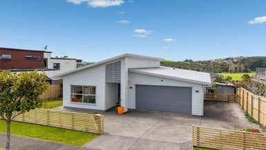 85 Liberty Crescent, Beachlands, Auckland - Carousel 1