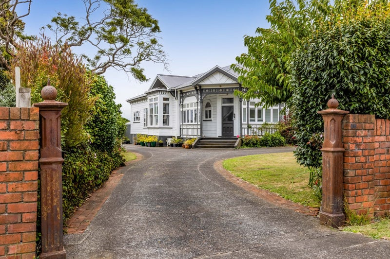 45 Dives Avenue, Hawera - Carousel 1