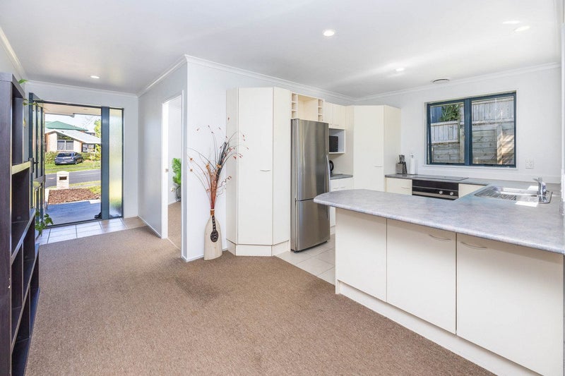 3 Lloyd Drive, Nawton, Hamilton - Carousel 2