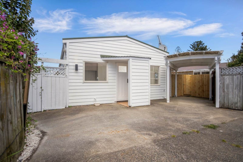 2/56 Northcote Road, Northcote, Auckland - Carousel 2