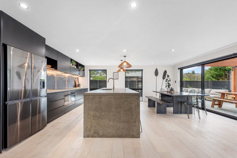 5 Romney Place, Gore, Gore - Carousel 1