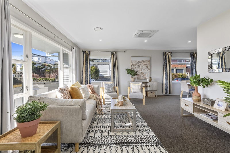 19 Oswald Crescent, Paparangi, Wellington - Carousel 1