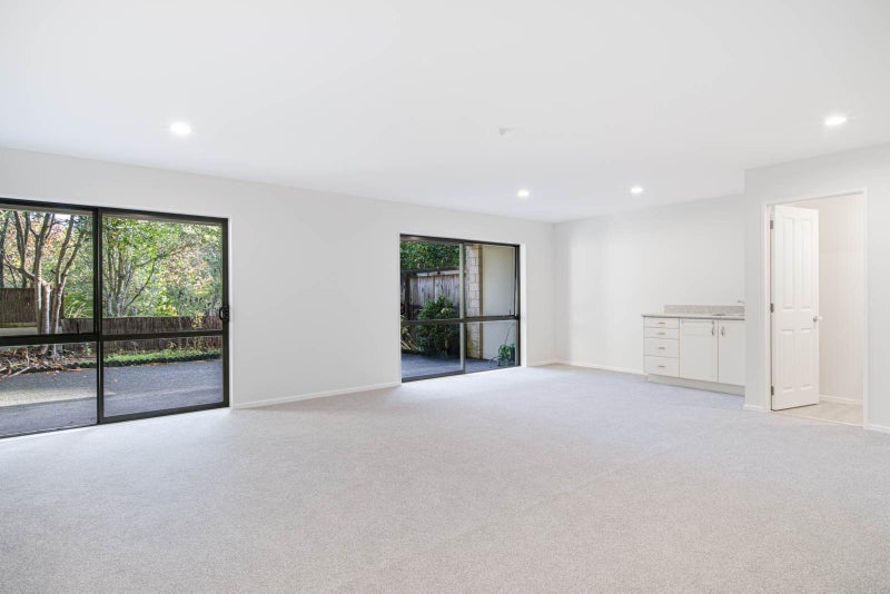 5/90 Albany Highway, Albany, North Shore City, Auckland - Carousel 2