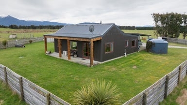 88 Holmwood Road, Te Anau - Carousel 1