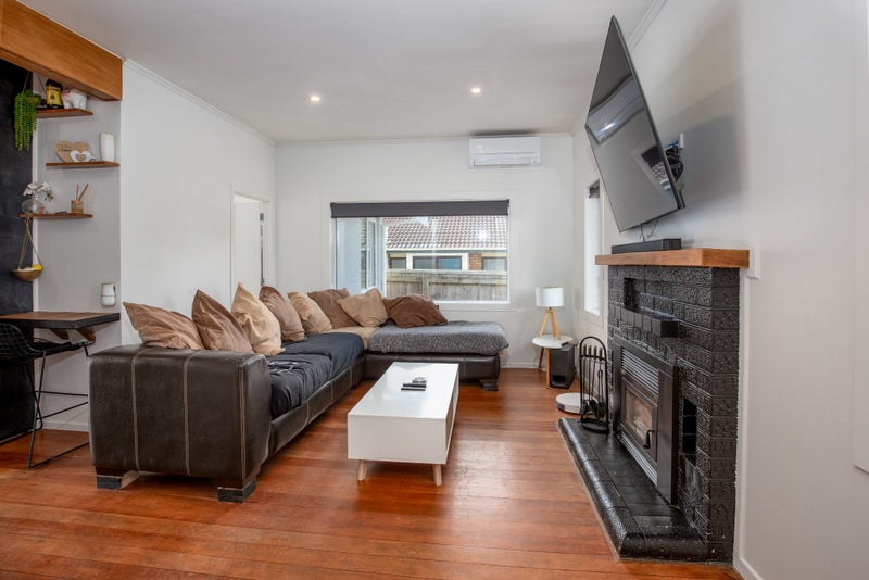 9 Youngs Road, Papakura - Carousel 2