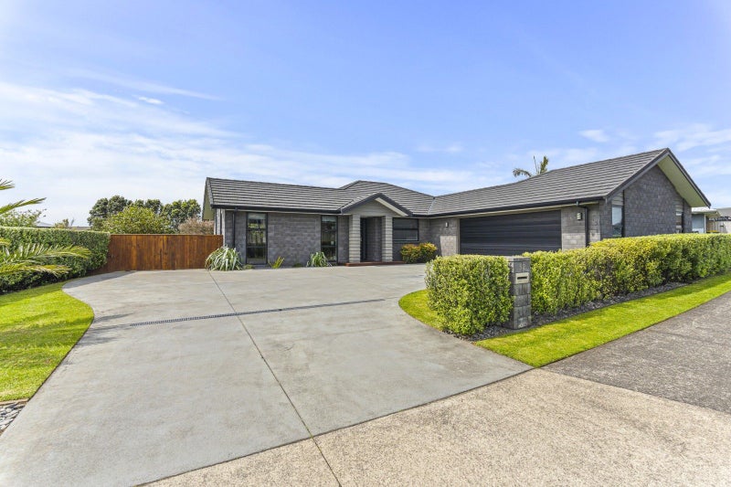 52 Dillon Drive, Bell Block, New Plymouth - Carousel 1