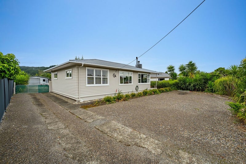195 Whitby Road, Wakefield, Wakefield - Carousel 2