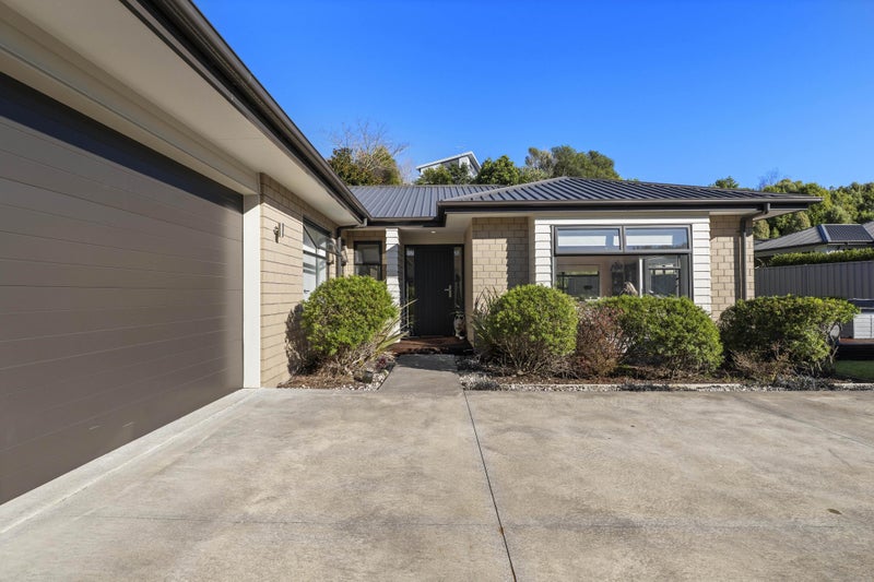 4 Fern Lane, Whalers Gate, New Plymouth - Carousel 2