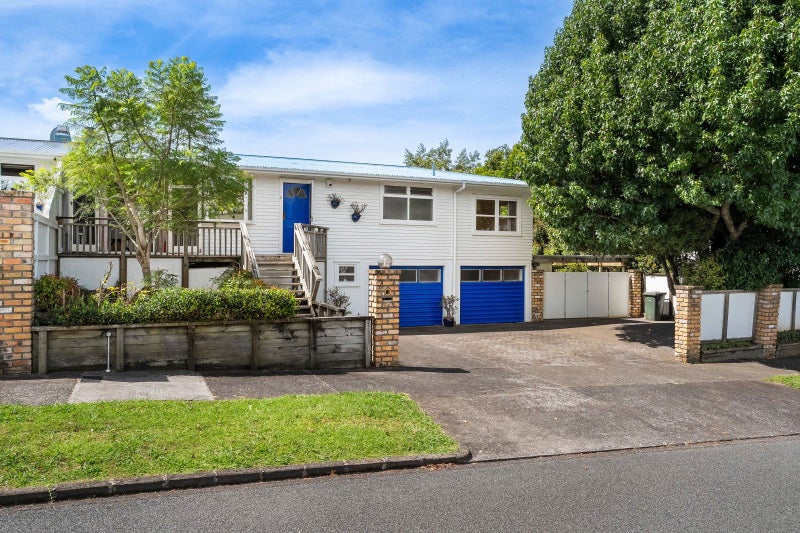 2 Pembroke Crescent, Glendowie, Auckland - Carousel 1