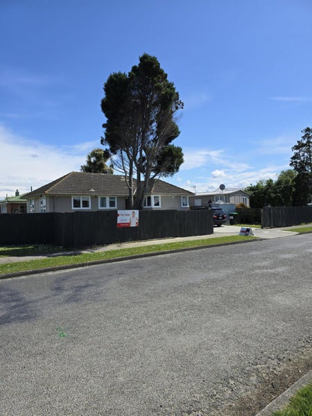 33 Lister Crescent, Maraenui, Napier - Carousel 1
