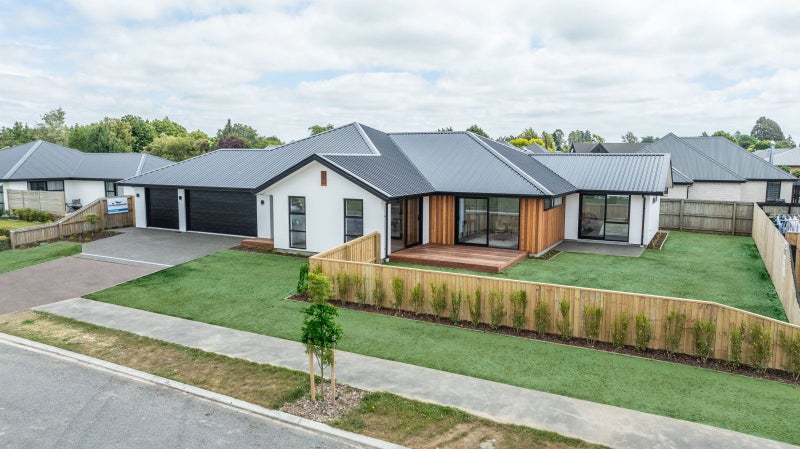 48 Suffolk Drive, Kirwee, Kirwee - Carousel 1