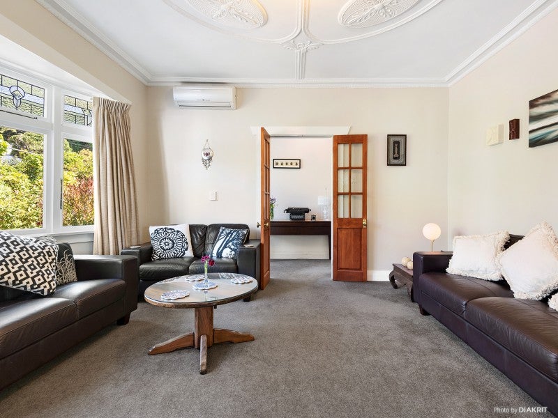 37 Richmond Avenue, Karori, Wellington - Carousel 2