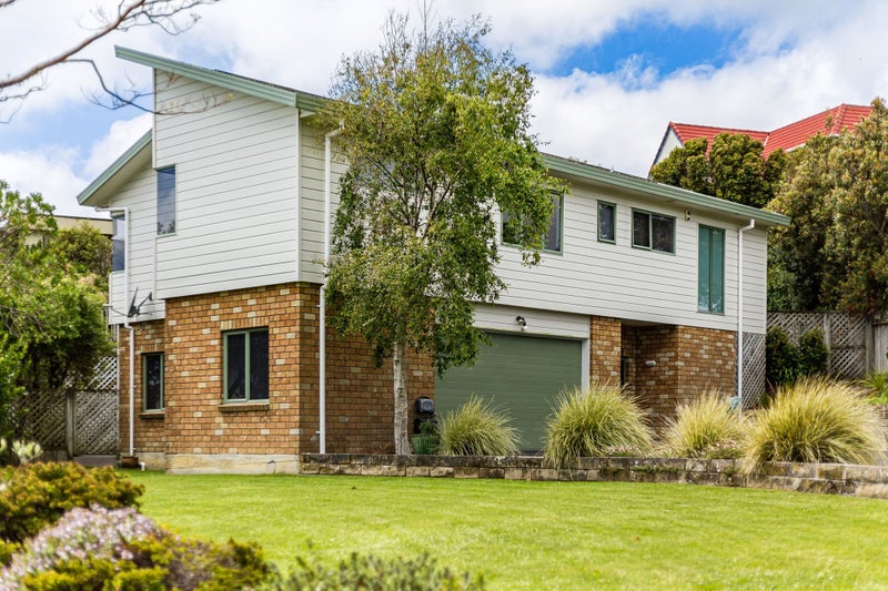 12 Portage Place, Whitby, Porirua - Carousel 1