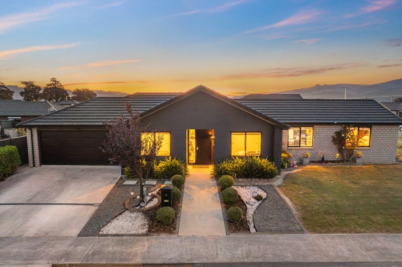 3 Te Kaeaea Crescent, Wallaceville, Upper Hutt - Carousel 1