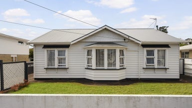 77 Rotherham Terrace, Miramar, Wellington - Carousel 1