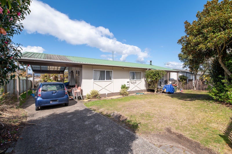 23B Ruby Place, Pukehangi, Rotorua - Carousel 1