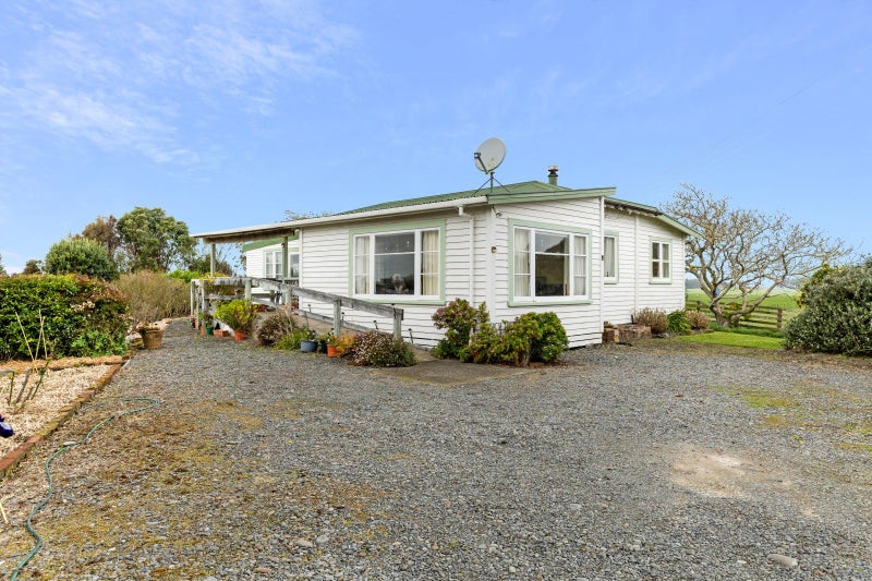 473 Williamsons Line, Marton - Carousel 1