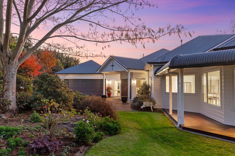 2 Molloy Rise, Pyes Pa, Tauranga - Carousel 2