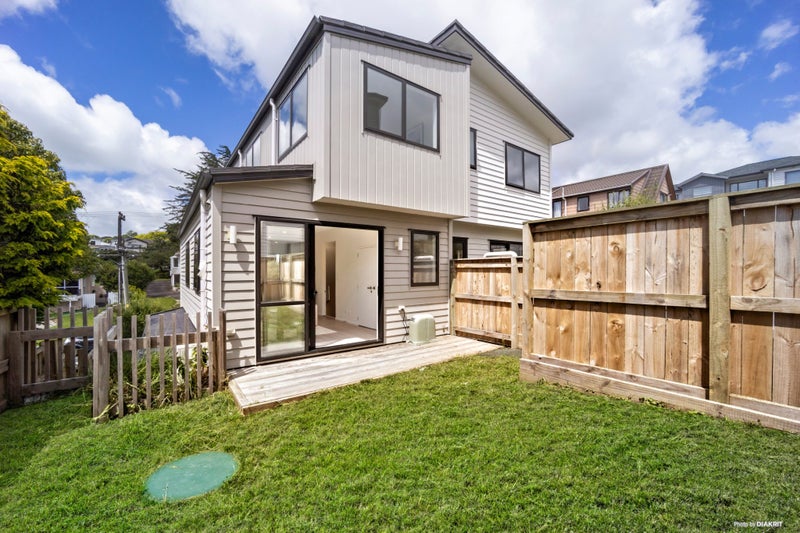 16F Sheridan Drive, New Lynn, Auckland - Carousel 1