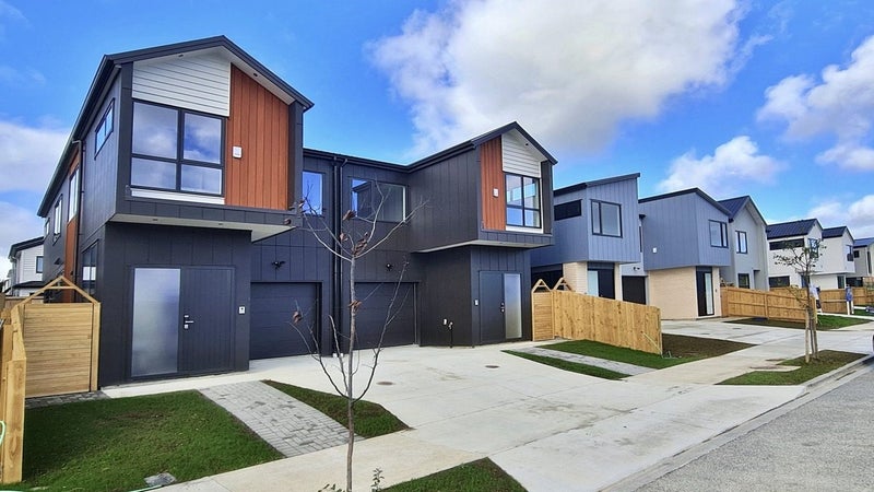 24A Hearth Street, Flat Bush, Auckland - Carousel 1